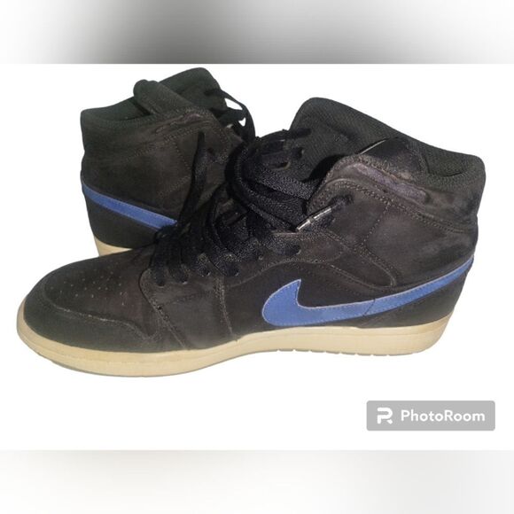 Nike Air Jordan mid multicolor swoosh black in size 10  used in good condition main image 6